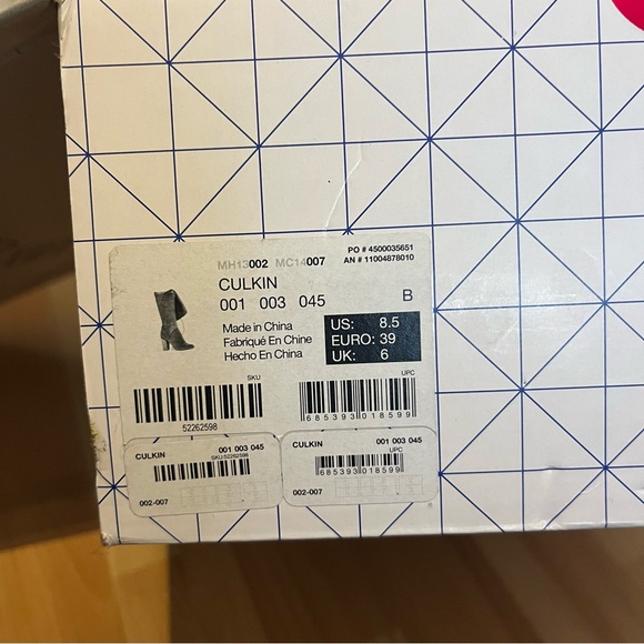 Knee high black suede-like boots - Picture 6 of 9